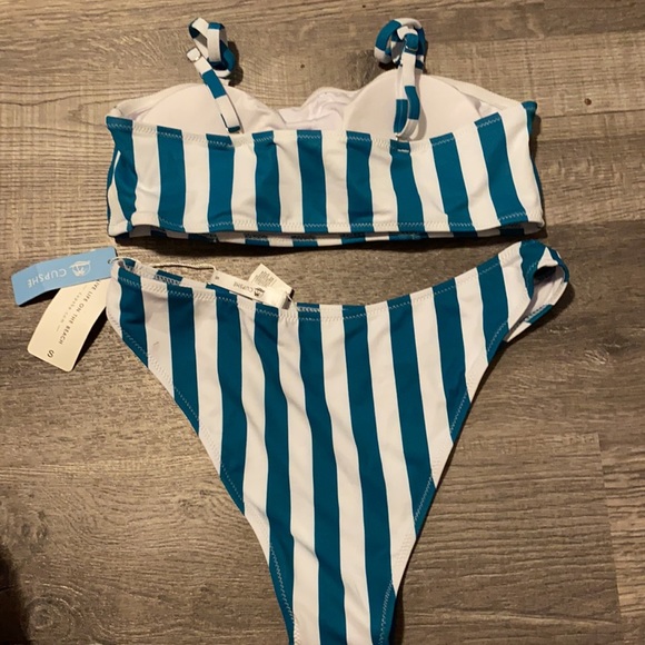 Bikini - Picture 4 of 4